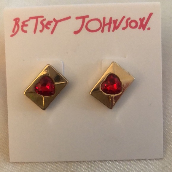 Betsey Johnson Gold Tone Envelope Stud Earrings Red Crystal Heart Accent NWT - Picture 8 of 12